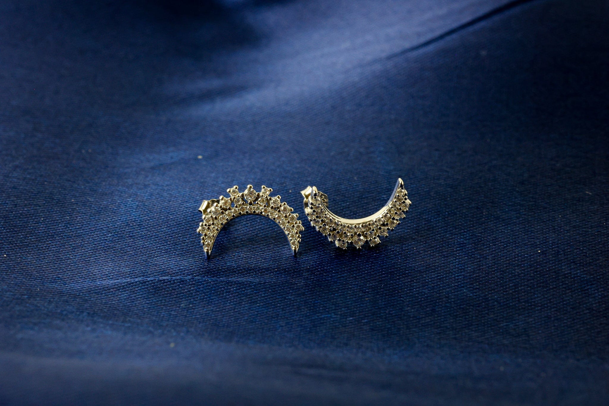 https://dreamridgejewelry.com/cdn/shop/products/dream-ridge-jewelry-earrings-luna-crystal-crescent-moon-stud-earrings-38049139261656.jpg?v=1680379362